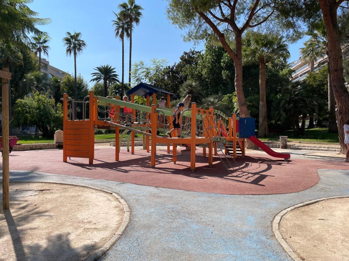 Spacieux F2 climatisé proche de la mer Antibes Exterior foto