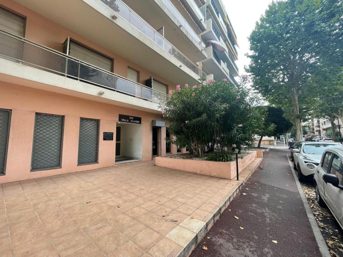 Spacieux F2 climatisé proche de la mer Antibes Exterior foto